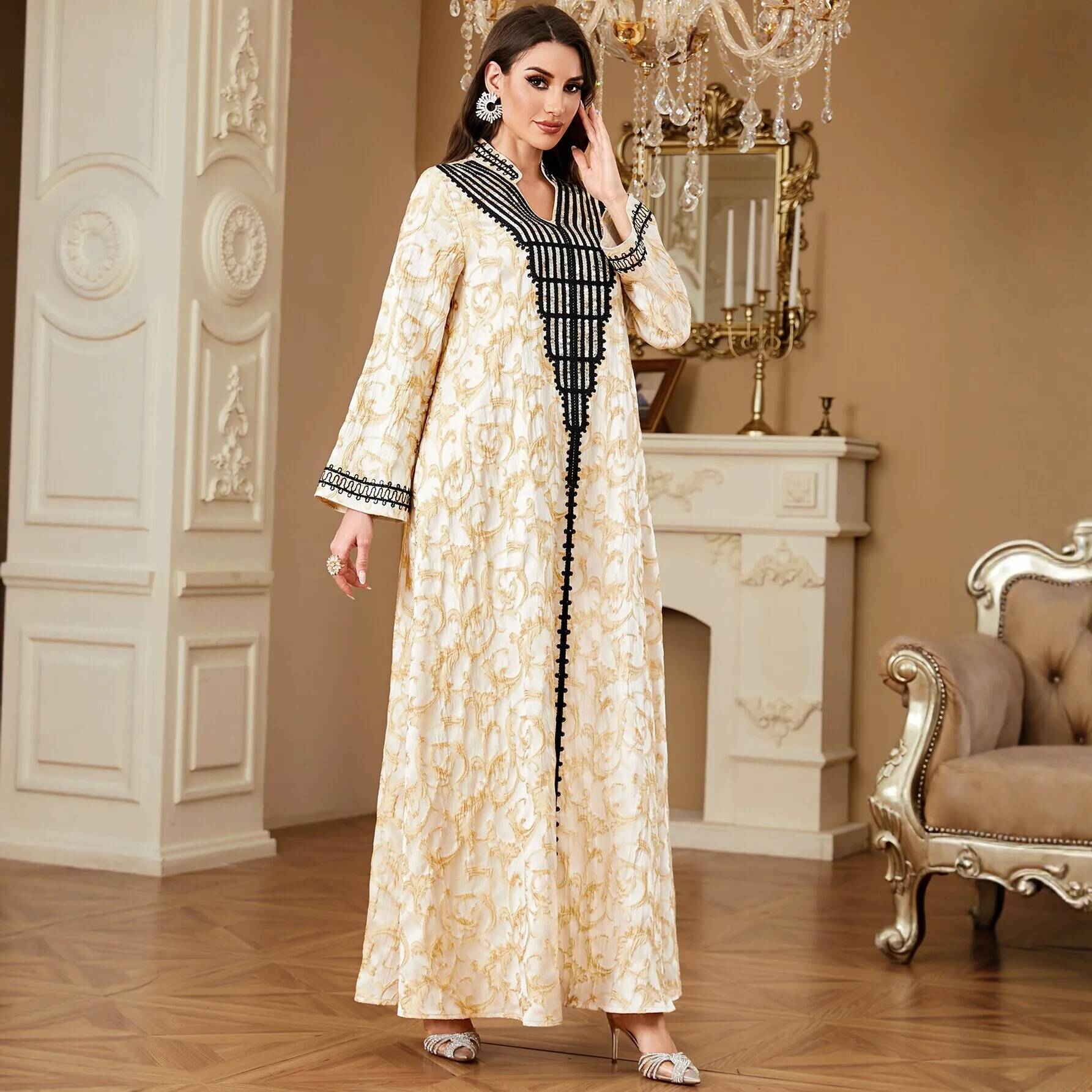 Urban Commuting Embroidered V- - مراجعة Urban Ethnic Fashion وسعره