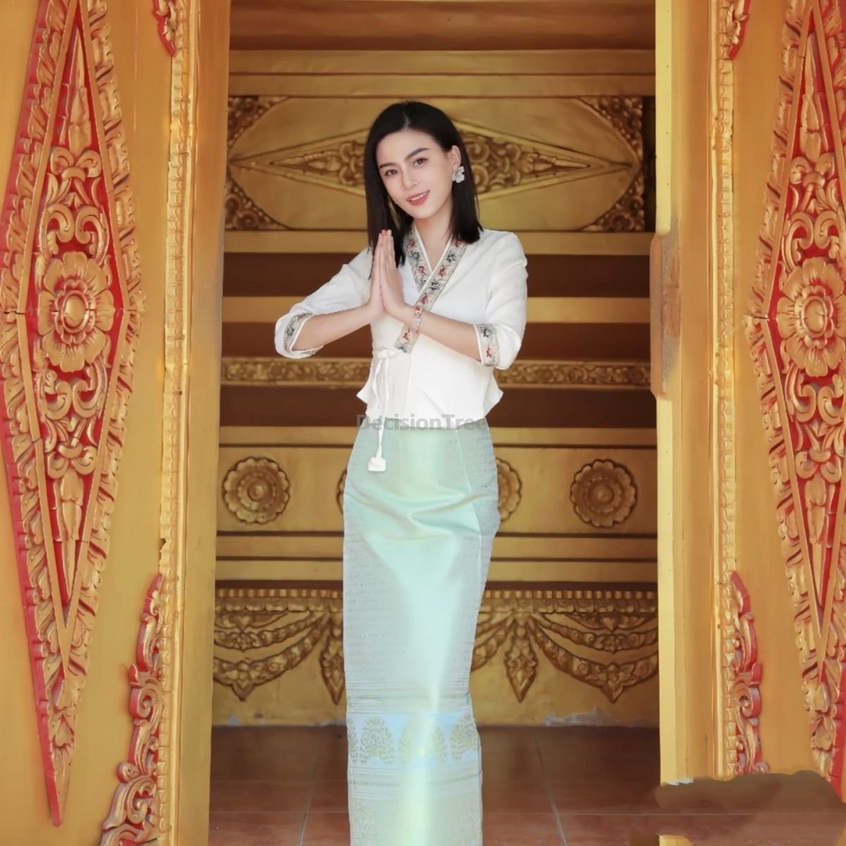 2026 summer traditional daily  - مراجعة Batik Sarong Wrap وسعره