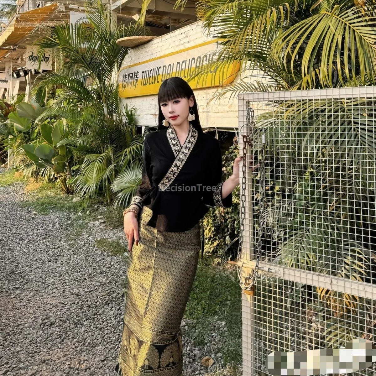 2026 summer traditional daily  - مراجعة Batik Sarong Wrap وسعره