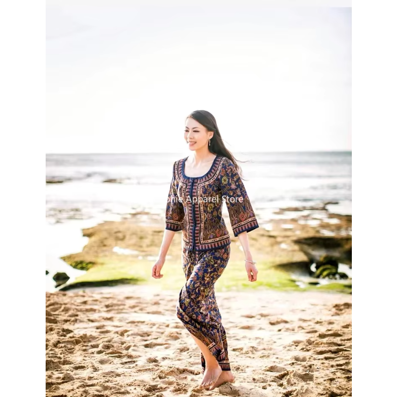 Southeast Asia Flight Attendan - مراجعة Batik Sarong Wrap وسعره