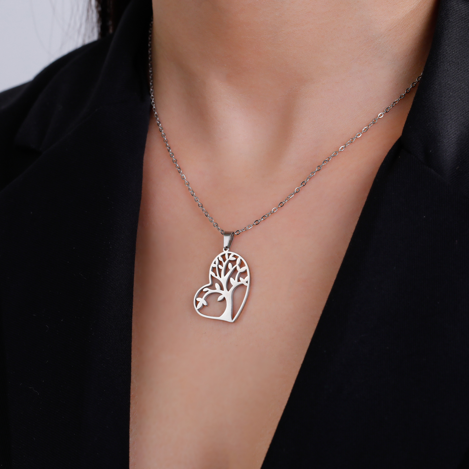 Unift Unique Tree of Life Hear - مراجعة Ethnic Fashion World وسعره