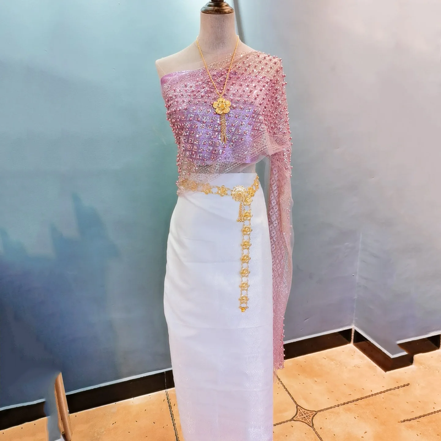 2025 New In Summer Women Strap - مراجعة Batik Sarong Wrap وسعره